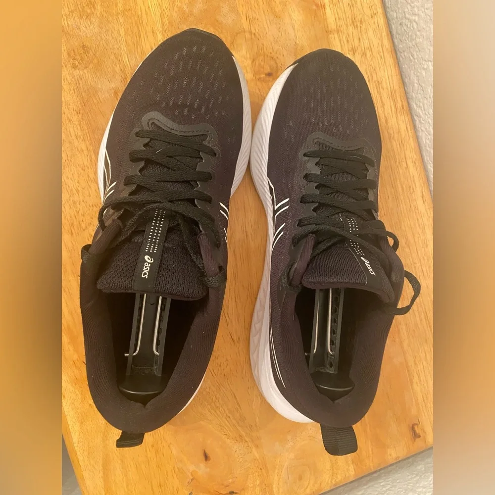 ASICS Black and White Woman’s Road Running Shoes